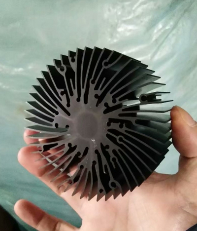 铝挤压散热器11